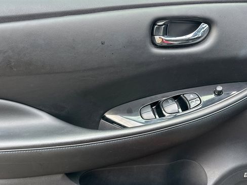 Used 2018 Nissan Leaf SL w/ SL Technology Package image 10