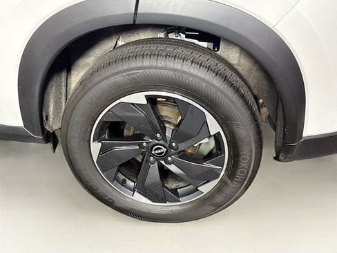 Certified 2026 Nissan Rogue SV AWD/4WD image 24