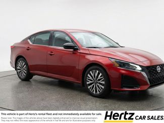 Used 2025 Nissan Altima 2.5 SV video 1