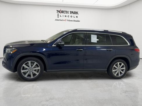 Used 2022 Mercedes-Benz GLS 450 4MATIC image 2