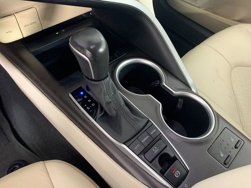 Used 2023 Toyota Camry XLE image 24