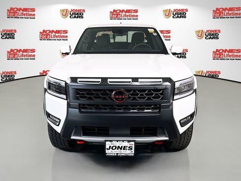 Used 2025 Nissan Frontier PRO-4X w/ Pro Convenience Package AWD/4WD image 13