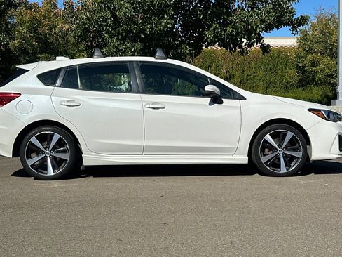 Used 2017 Subaru Impreza 2.0i Sport AWD/4WD image 3