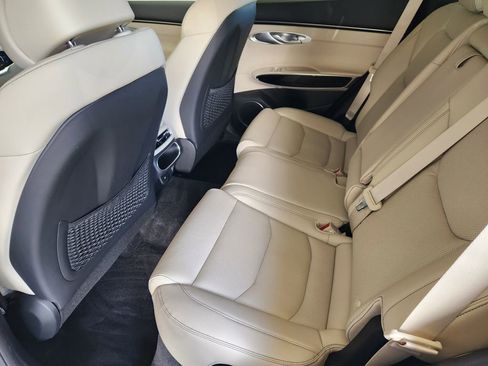 Used 2025 Genesis GV70 2.5T image 28