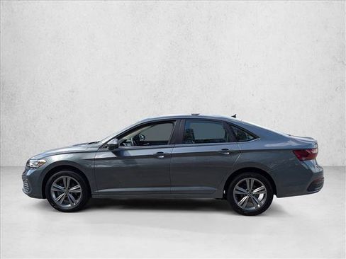 Used 2022 Volkswagen Jetta SE FWD image 9