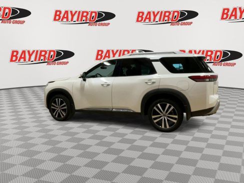 Used 2024 Nissan Pathfinder Platinum w/ Cargo Package AWD/4WD image 6