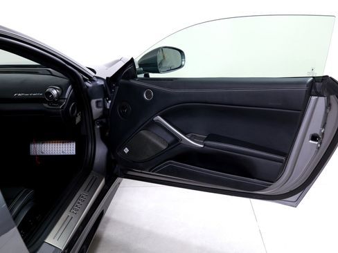 Used 2016 Ferrari F12 Berlinetta image 19