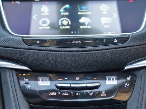 Used 2018 Cadillac XT5 Premium Luxury AWD/4WD image 27