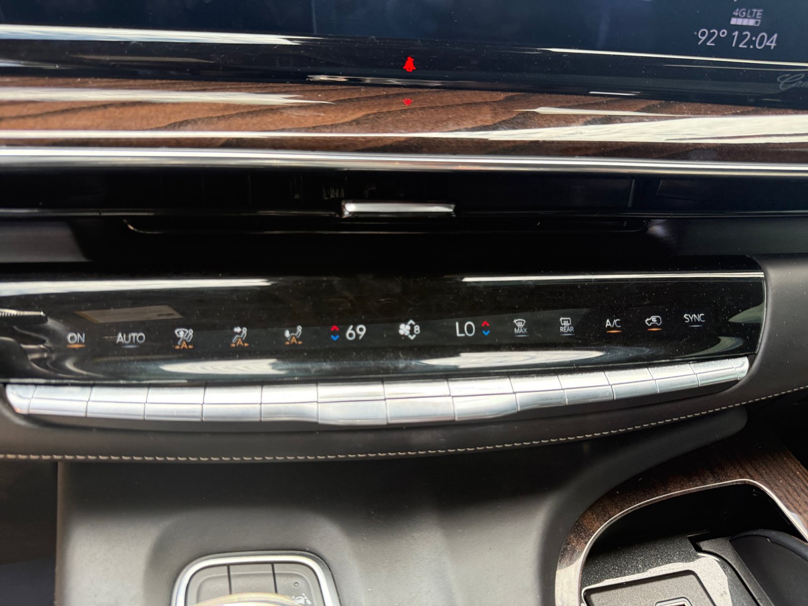 Used 2022 Cadillac Escalade Sport Platinum AWD/4WD image 18