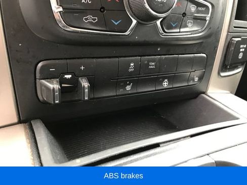Used 2018 RAM 1500 Outdoorsman AWD/4WD image 9