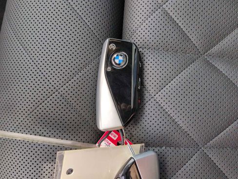 Used 2026 BMW X7 xDrive40i w/ M Sport Package AWD/4WD image 38