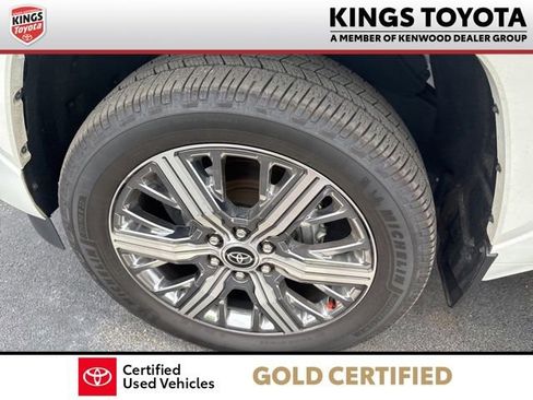 Used 2024 Toyota Sequoia Capstone AWD/4WD image 13