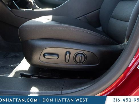 Used 2024 Chevrolet Malibu LT FWD image 20