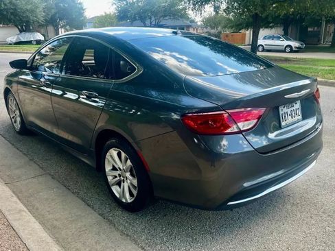 Used 2015 Chrysler 200 Limited w/ Convenience Group FWD image 4