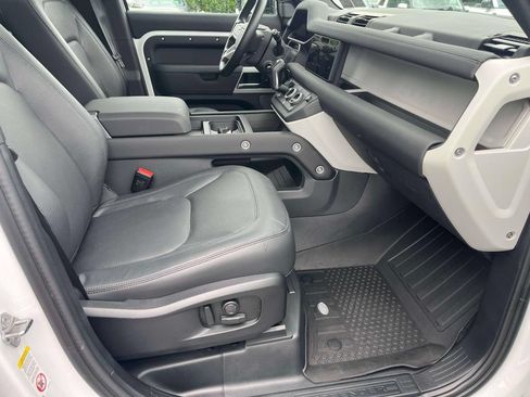 Certified 2024 Land Rover Defender 110 S AWD/4WD image 15