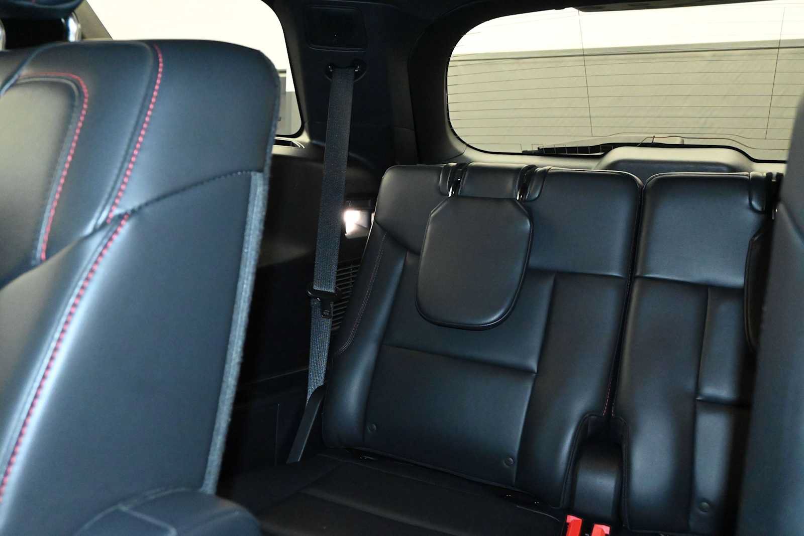 Used 2025 Ford Explorer ST-Line AWD/4WD image 25