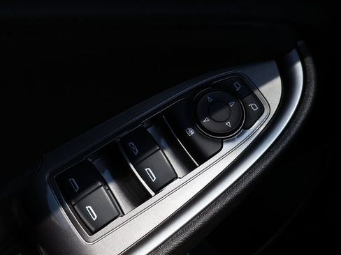Used 2023 Chevrolet Malibu LT FWD image 35