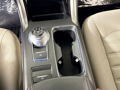 Used 2019 Ford Fusion SE image 19