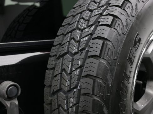 Used 2016 Jeep Wrangler Sport w/ Quick Order Package 24S AWD/4WD image 15