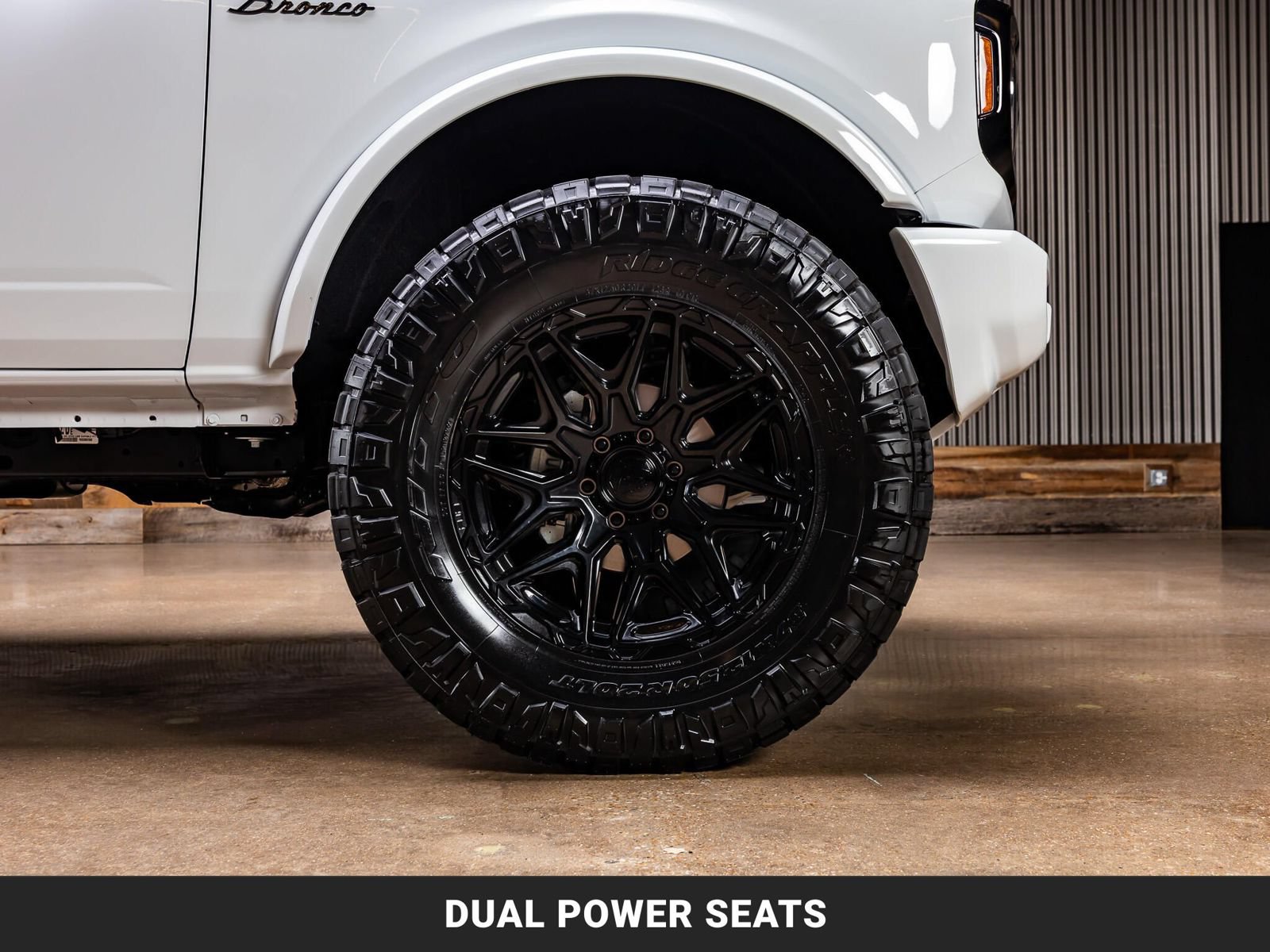 Used 2026 Ford Bronco Outer Banks AWD/4WD image 12