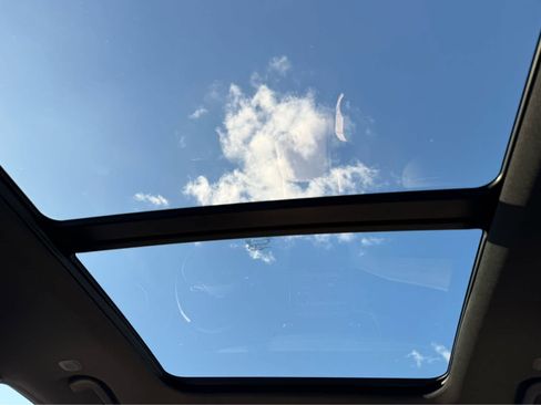 Used 2023 Jeep Grand Cherokee 4WD 4xe w/ Luxury Tech Group II image 28