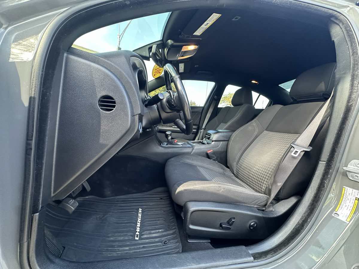 Used 2019 Dodge Charger SXT w/ Cold Weather Package AWD/4WD image 11