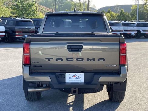 Used 2025 Toyota Tacoma TRD Off-Road AWD/4WD image 29