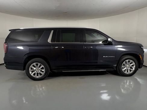 Used 2025 Chevrolet Suburban Premier image 11