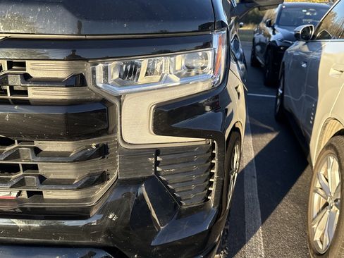 Used 2024 Chevrolet Silverado 1500 LT Trail Boss w/ LT Trail Boss Premium Package image 6