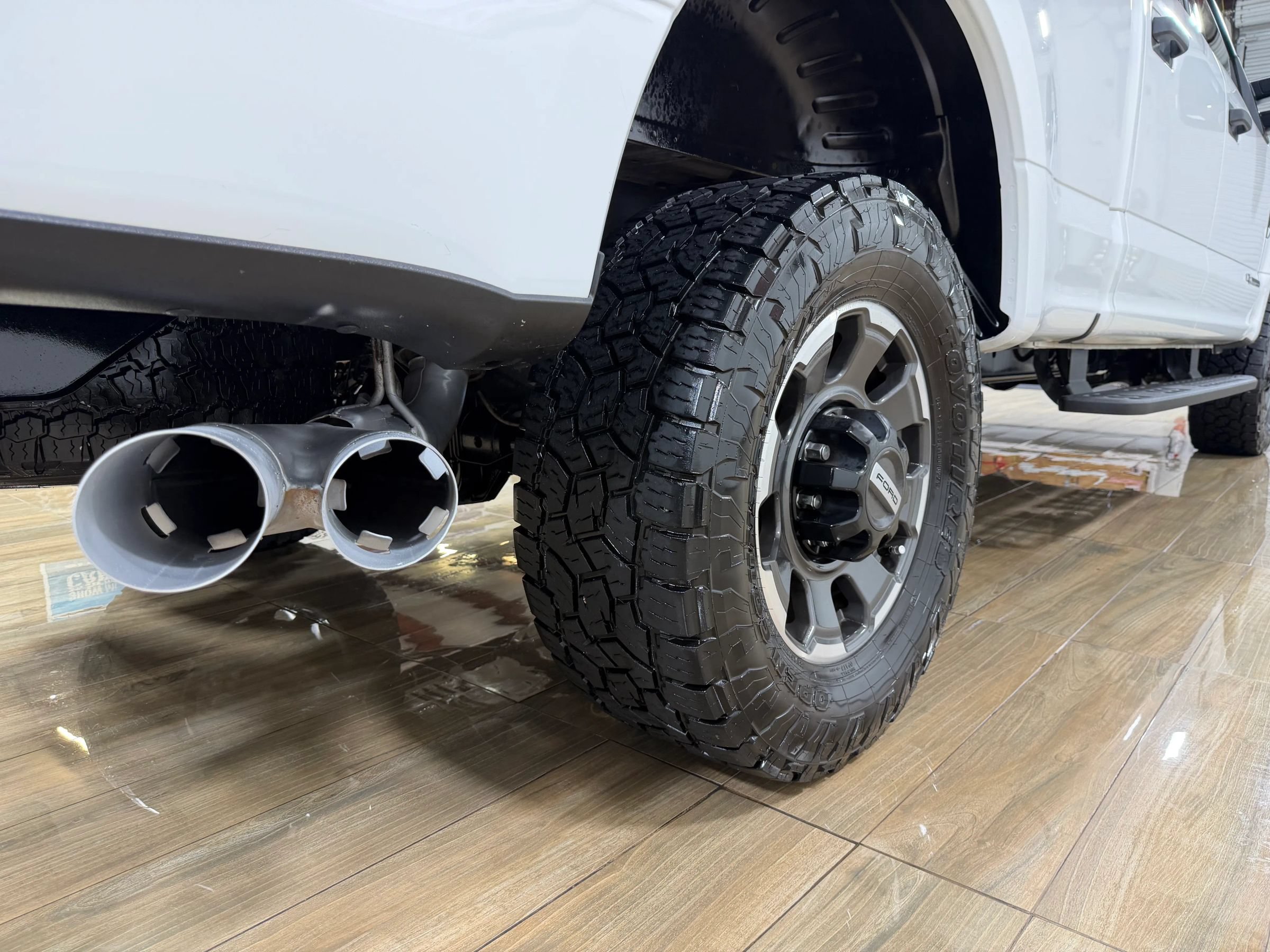 Used 2022 Ford F250 XLT w/ XLT Value Package AWD/4WD image 6