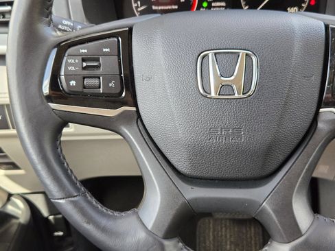 Certified 2025 Honda Odyssey EX-L image 20