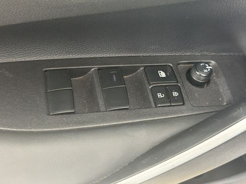 Used 2025 Toyota Corolla SE FWD image 13
