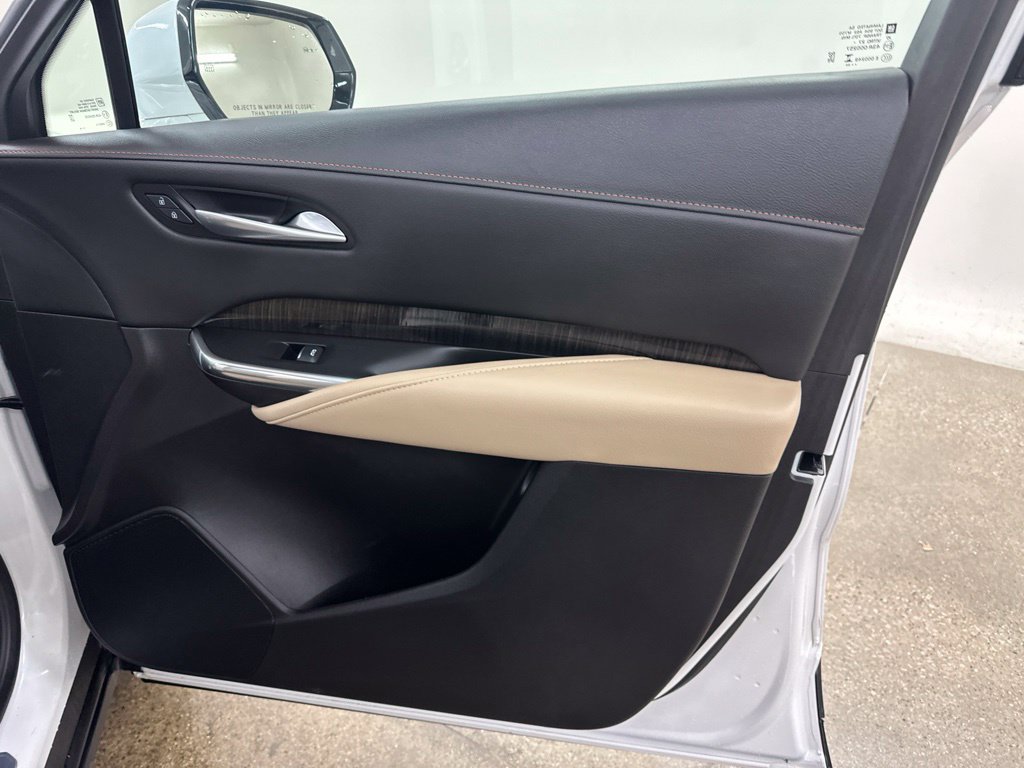 Certified 2024 Cadillac XT4 Premium Luxury AWD/4WD image 18