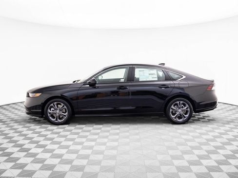Used 2025 Honda Accord EX-L image 2