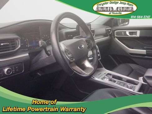 Used 2022 Ford Explorer XLT w/ Equipment Group 202A image 10