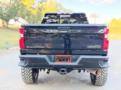 Used 2023 Chevrolet Silverado 2500 High Country w/ Safety Package II image 61