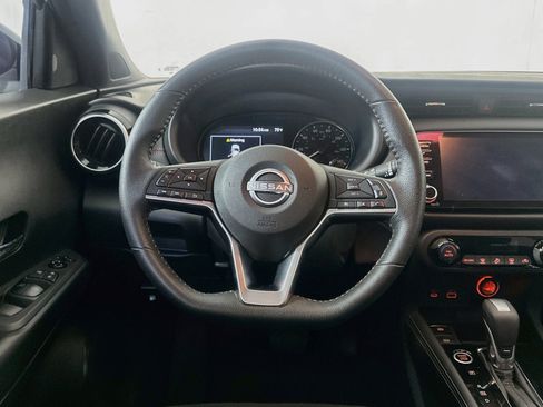 Used 2023 Nissan Kicks SR FWD image 17