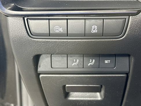 Used 2024 MAZDA MAZDA3 s FWD image 23