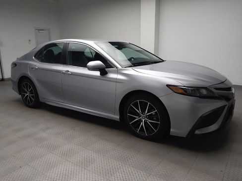 Used 2023 Toyota Camry SE FWD image 11