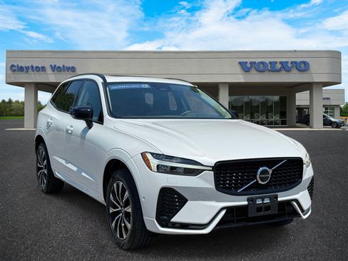 Certified 2025 Volvo XC60 B5 Plus AWD/4WD image 1