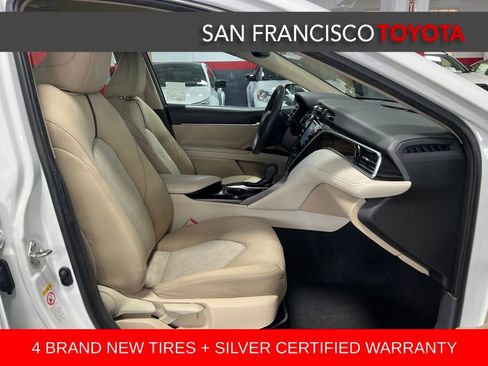 Certified 2018 Toyota Camry LE image 19