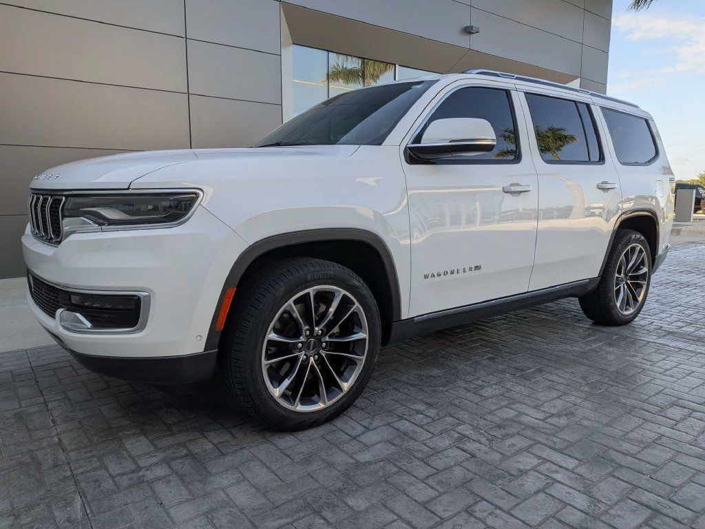 Used 2022 Jeep Wagoneer Series III w/ Premium Group I AWD/4WD image 1