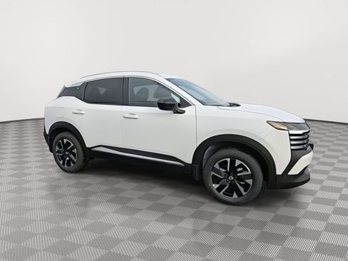 New 2026 Nissan Kicks SV w/ SV Premium Package image 9