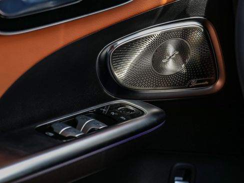 New 2025 Mercedes-Benz C 300 4MATIC Sedan image 12