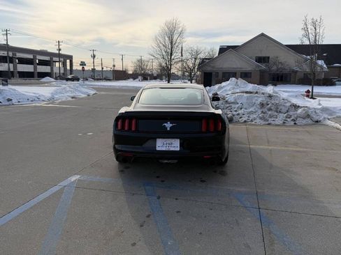 Used 2017 Ford Mustang GT image 7