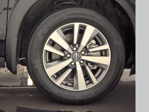 Certified 2025 Nissan Pathfinder SL w/ Cargo Package FWD image 7