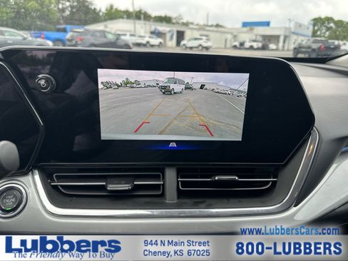 Used 2025 Chevrolet Trax LT w/ LT Convenience Package FWD image 16