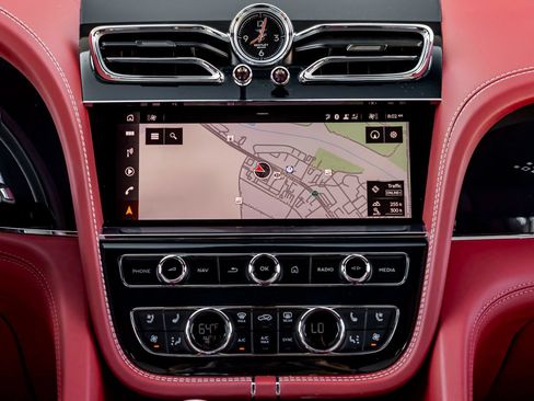 Used 2023 Bentley Bentayga Extended Wheelbase AWD/4WD image 20