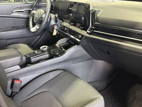 Used 2023 Kia Sportage LX FWD image 13
