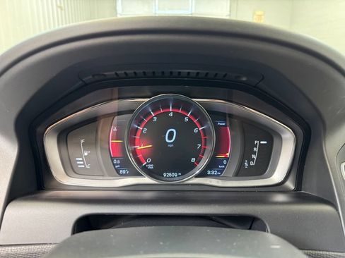 Used 2016 Volvo XC60 T6 AWD/4WD image 34